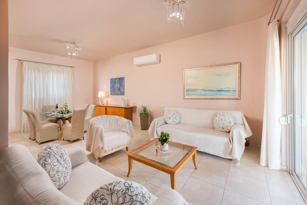 Marysol Luxury Villa 根纳迪 外观 照片